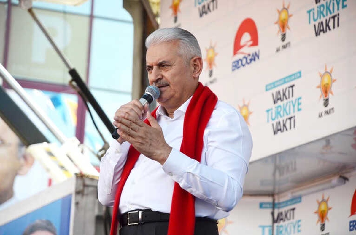 Başbakan Yıldırım: "Fetö\'nün Oyuncağı Olmuş Bazı Hizipçiler Milliyetçi Kardeşlerimin Temsilcisi...