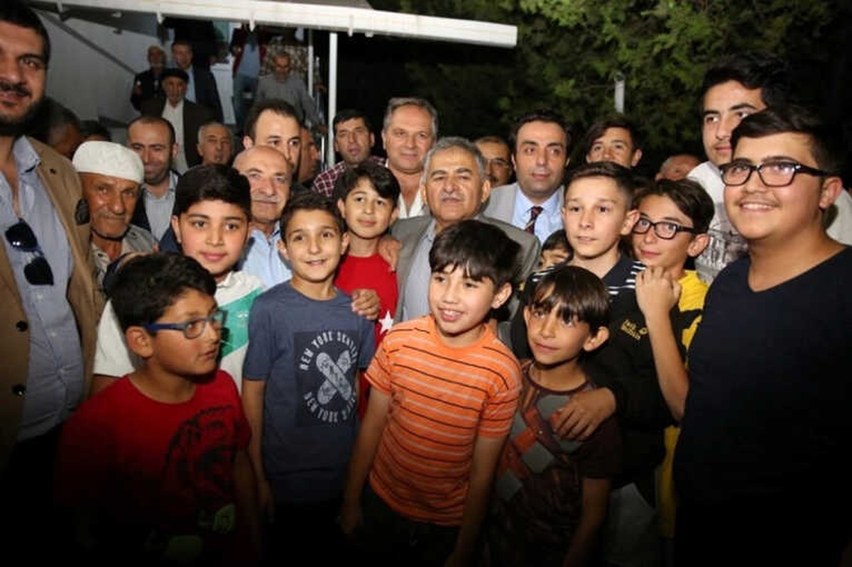 Başkan Memduh Büyükkılıç, "Gökkent Mahallesi Gelişimi ile Örnek Bir Mahalle"