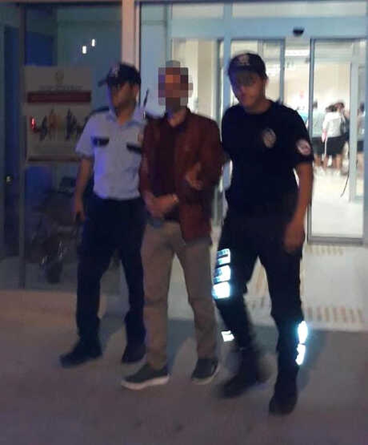 Cinsel İstismar Hükümlüsü Kuşadası\'nda Yakalandı