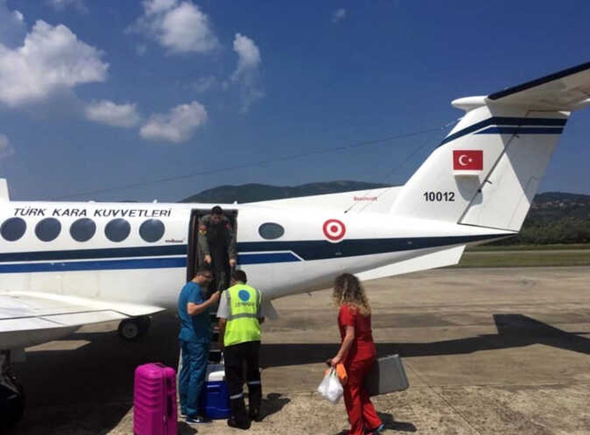 Donörden Alınan Organlar Askeri Uçakla İstanbul\'a Gönderildi