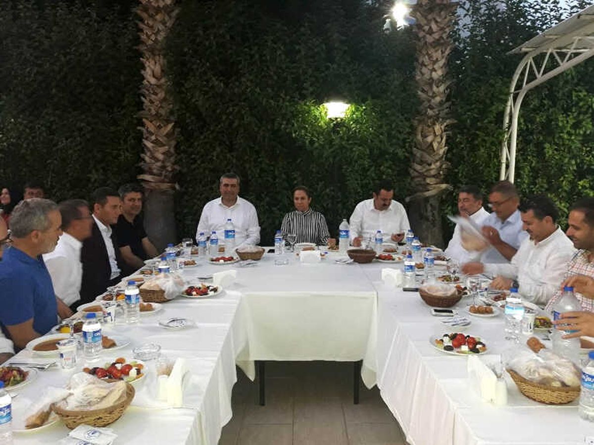Eğitim-Bir-Sen Üyeleri İftarda Buluştu