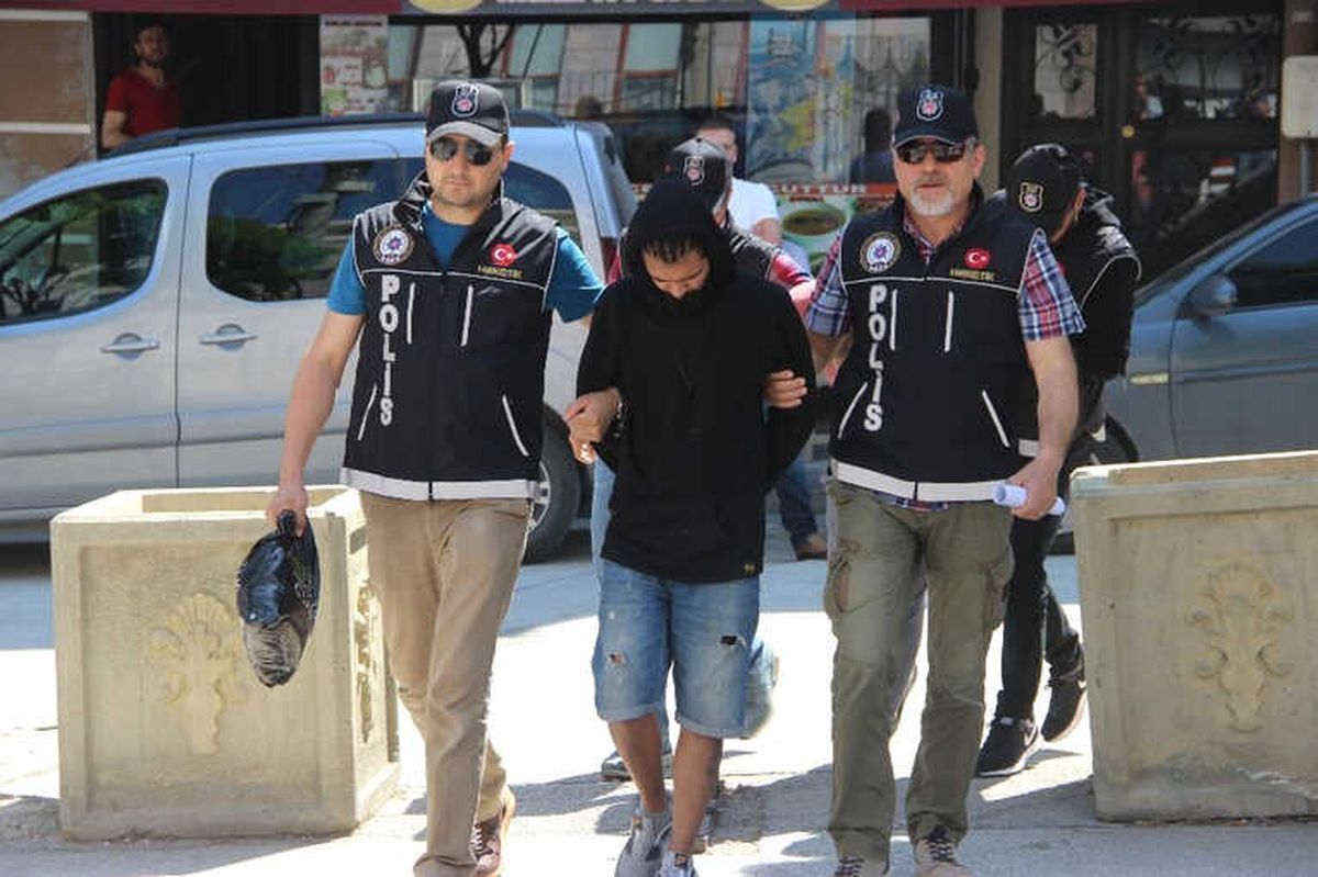Eskişehir\'de Uyuşturucu Operasyonu: 3 Gözaltı