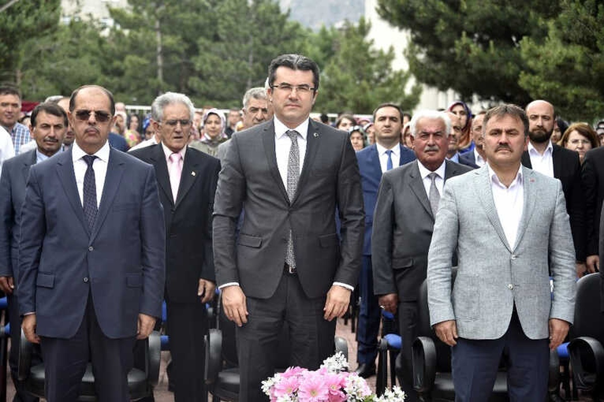 Gümüşhane Halk Eğitimi Merkezinden Yılsonu Sergisi