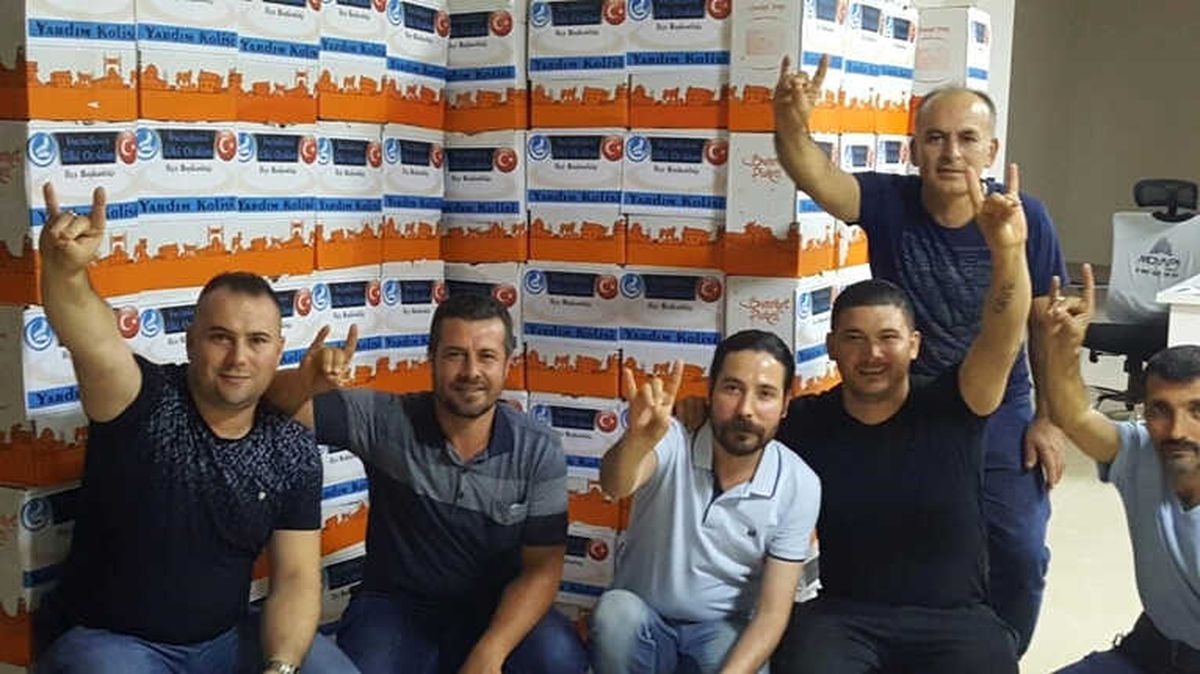 İncirliova Ülkü Ocağından Gıda Yardımı