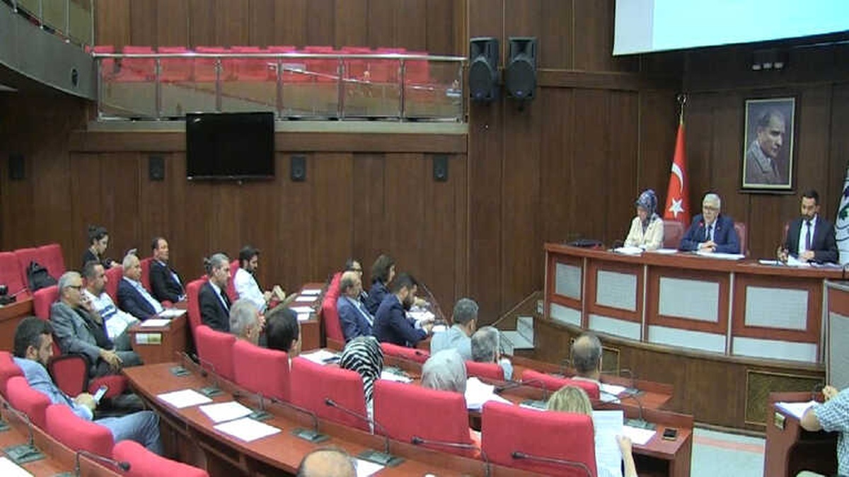 İzmit Belediyesi\'nde Haziran Ayı Meclisi Toplandı