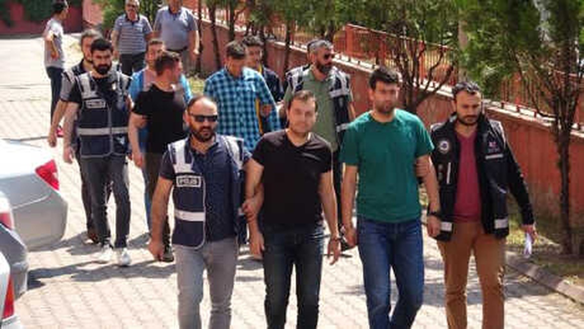 Karabük\'te Fetö Operasyonunda 6 Asker Adliyede