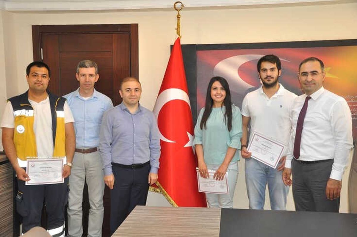 Karaman\'da Boğulan Genci Hayata Döndüren Sağlık Ekibine Teşekkür Belgesi