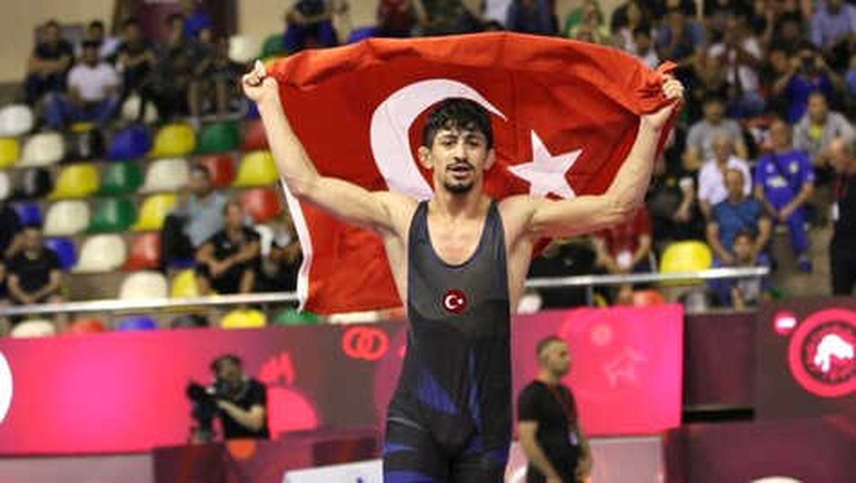 Kerem Kamal\'dan Altın Geldi!