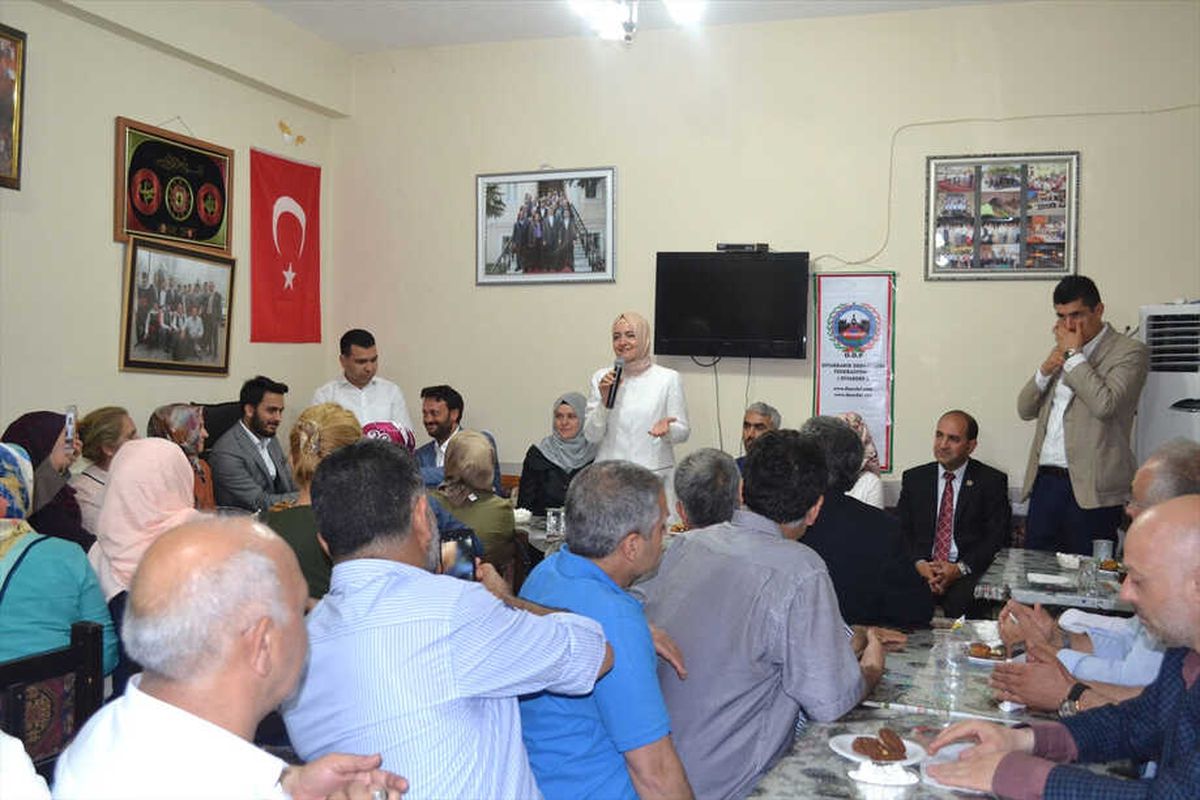 Ortadoğu\'da Yıkılmamış Tek Kale Türkiye"