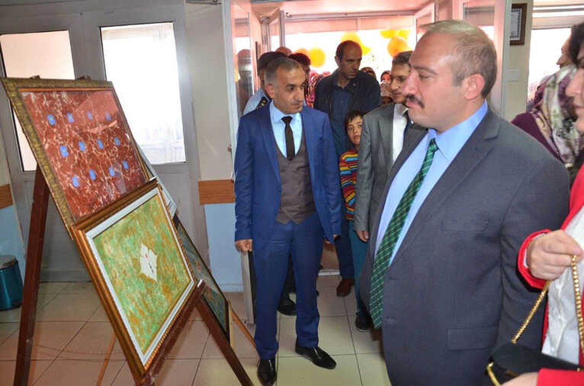 Sarıkamış\'ta El Emeği Göz Nuru Ürünler Sergilendi
