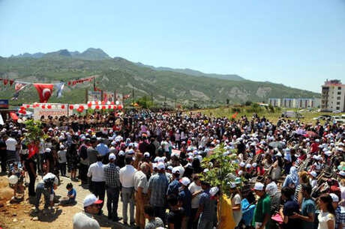 Tunceli\'de, Yıl Sonu Çocuk Şenliği