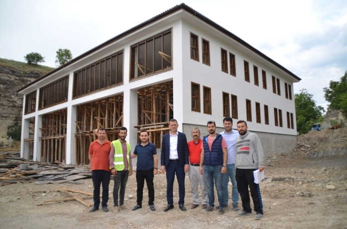 Ürkmezer, İtfaiye Binasının İnşaatını İnceledi
