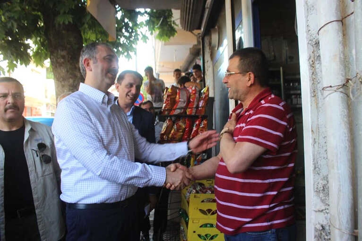 Adalet Bakanı Gül: "Apoletleri Sökmek İstiyorsan Sıkıyorsa Kandil\'e Gel"