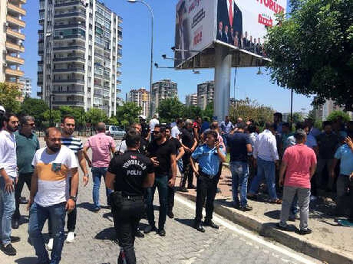 Adana\'da 200 Kişi Birbirine Girdi