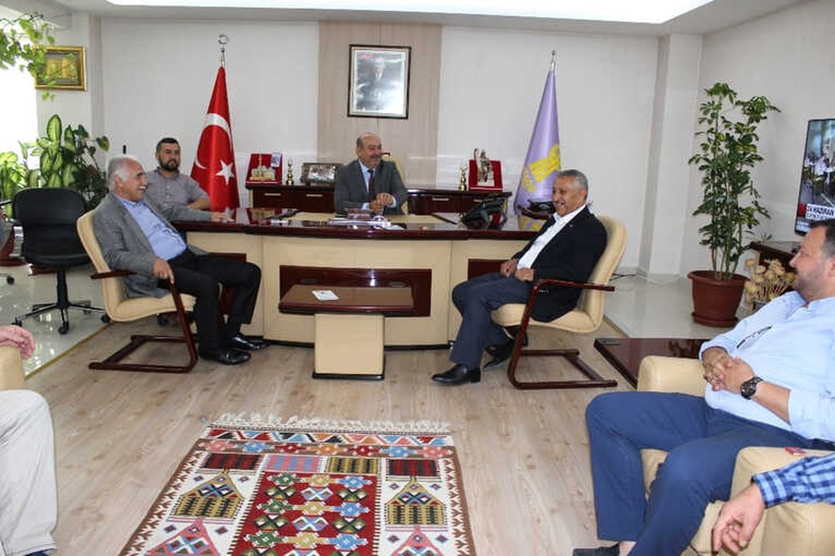AK Parti Adayı Zeybek\'ten Esob\'a Ziyaret