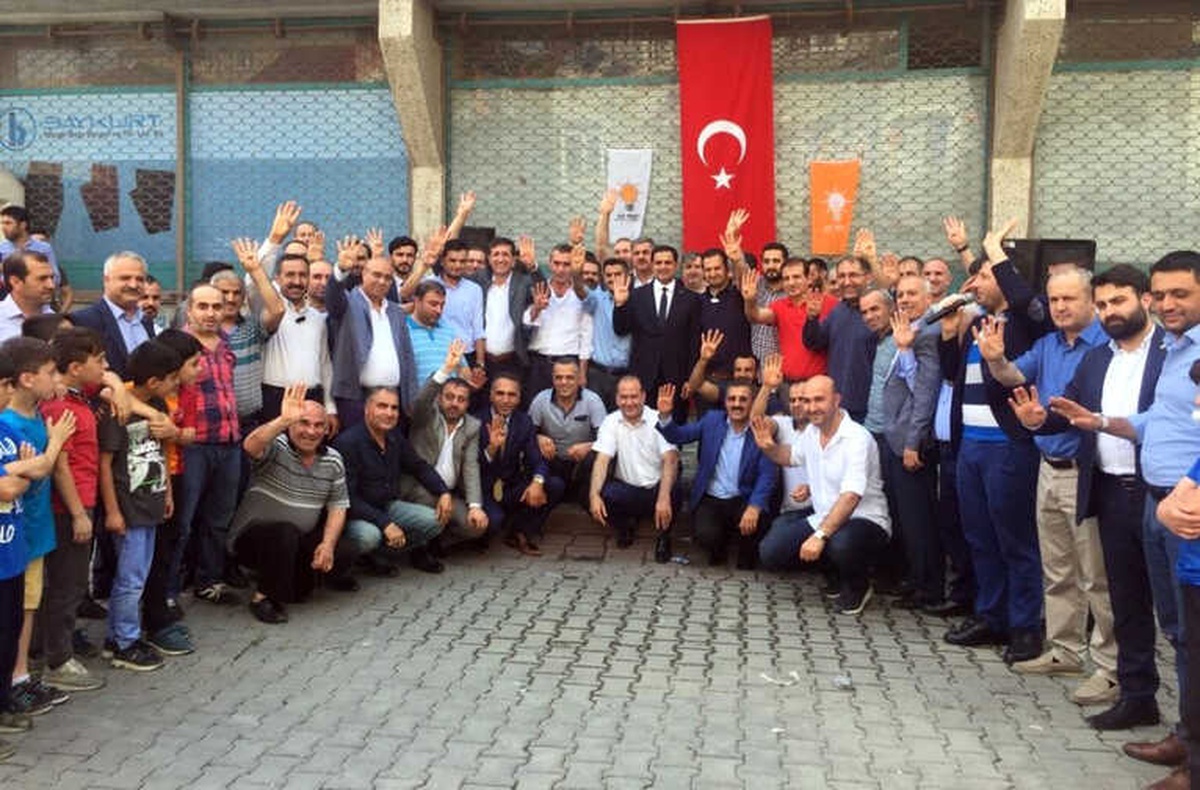 AK Parti İstanbul Milletvekili Adayı Baykurt, Sultangazi\'de Hemşehrileriyle Buluştu