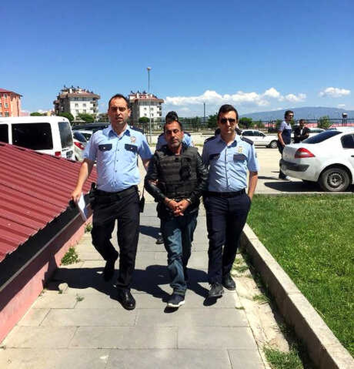 Alacak Kavgasında Kardeşini Bıçaklayarak Öldürdü