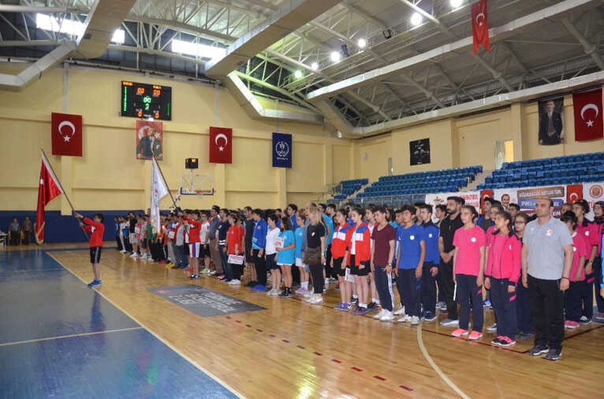 Anadolu Yıldızlar Ligi Basketbol Türkiye Birinciliği Heyecanı Bilecik\'te Başladı
