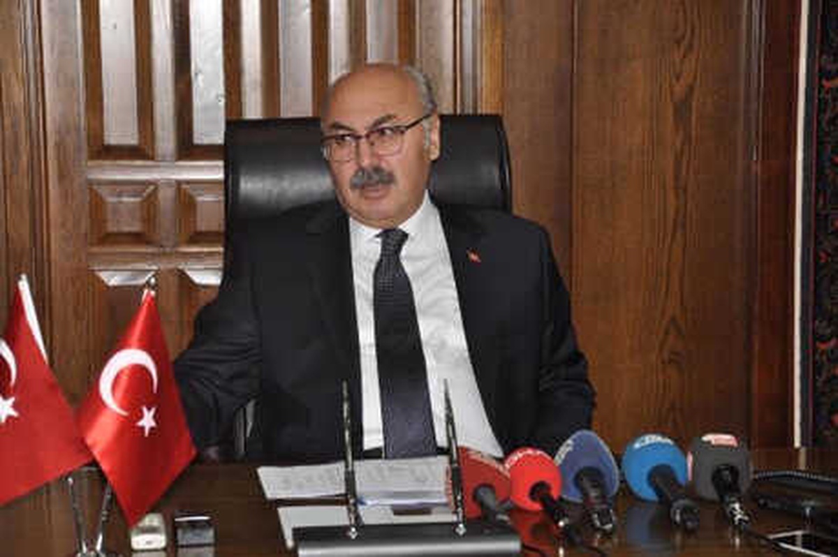 Aydın Valisi Köşger: Balıklar Oksijensizlikten Öldü