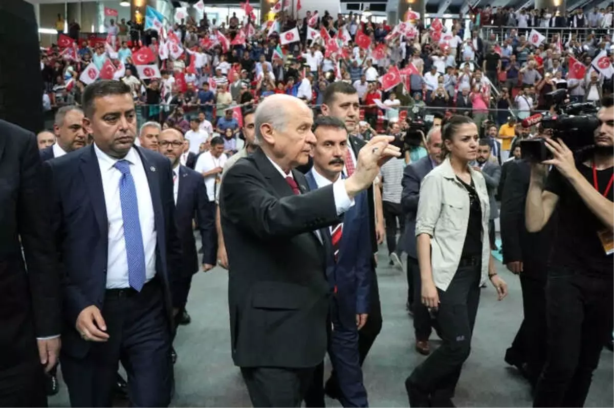 Bahçeli: "Ak Parti Milletvekili Adayları Oyuna Gelmemelidir"