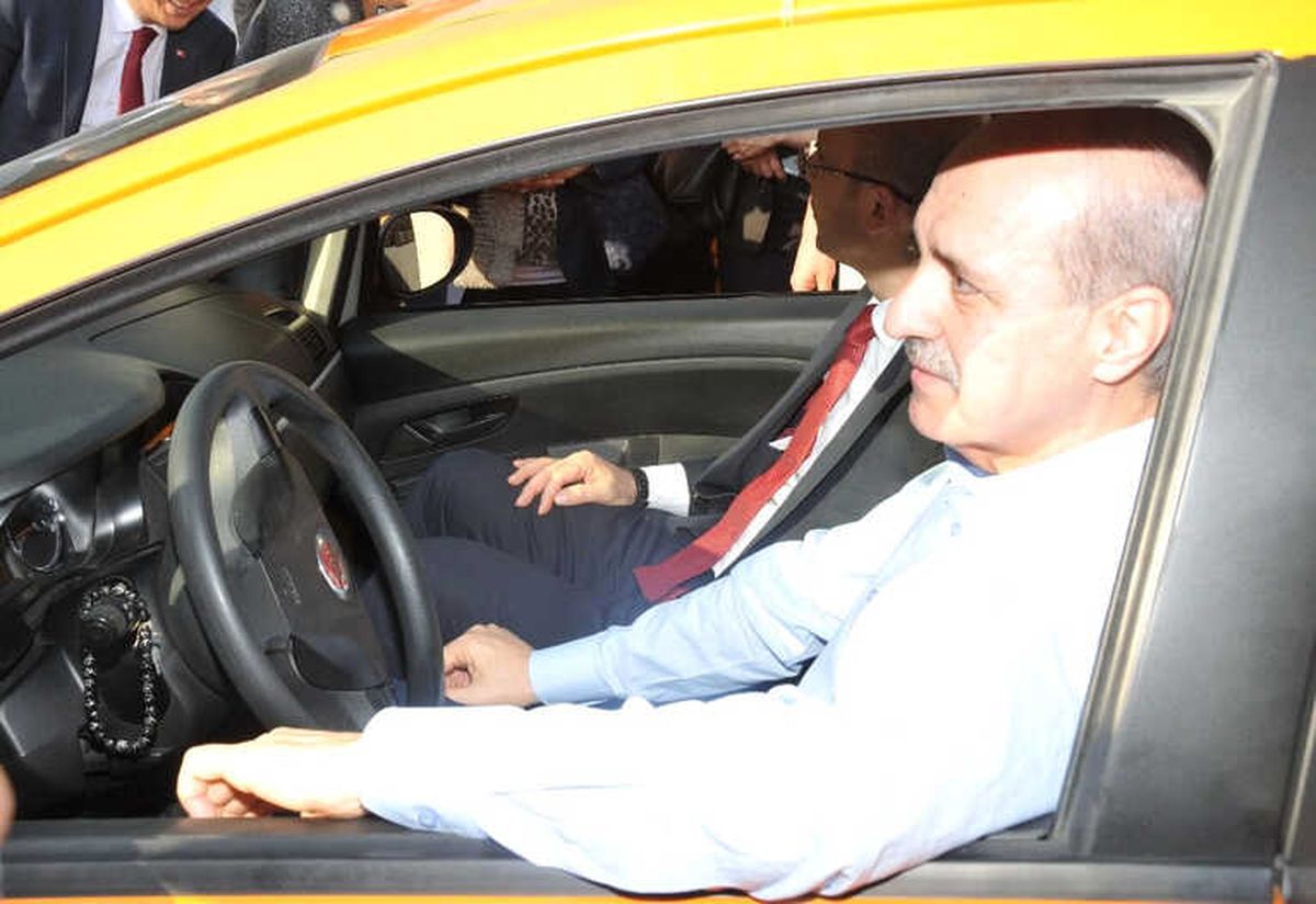 Bakan Kurtulmuş: "Muhalefet Partileri Ne Yapacaklarını Değil, Neyi Yıkacaklarını Söylüyor"