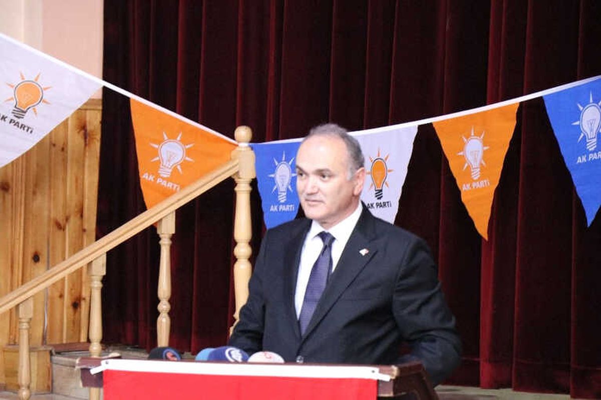 Bakan Özlü, Mudurnu\'da Vatandaşlarla Bir Araya Geldi