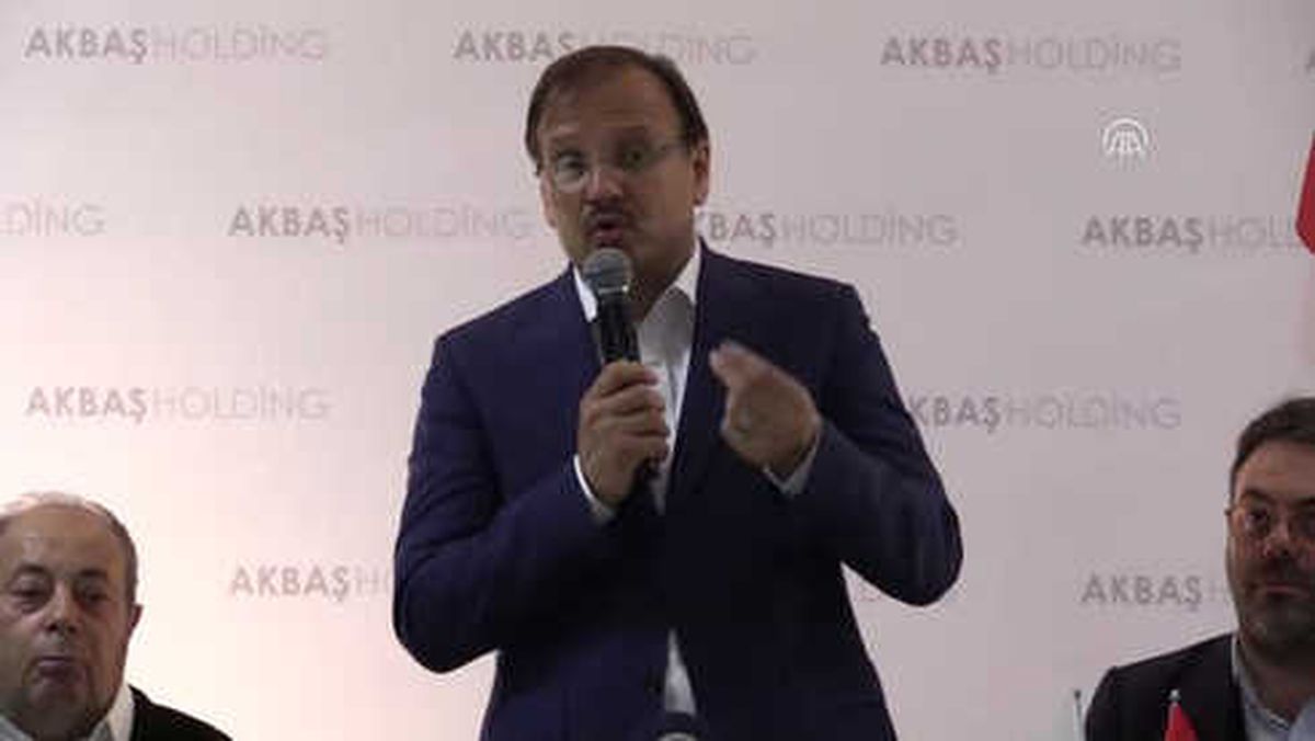 Başbakan Yardımcısı Çavuşoğlu: "Hepsi Bir Ağızdan Selahattin Demirtaş İçin Ağlıyor"