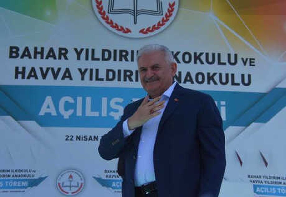 Başbakan Yıldırım, Oyunu Annesinin Adını Taşıyan Okulda Kullanacak