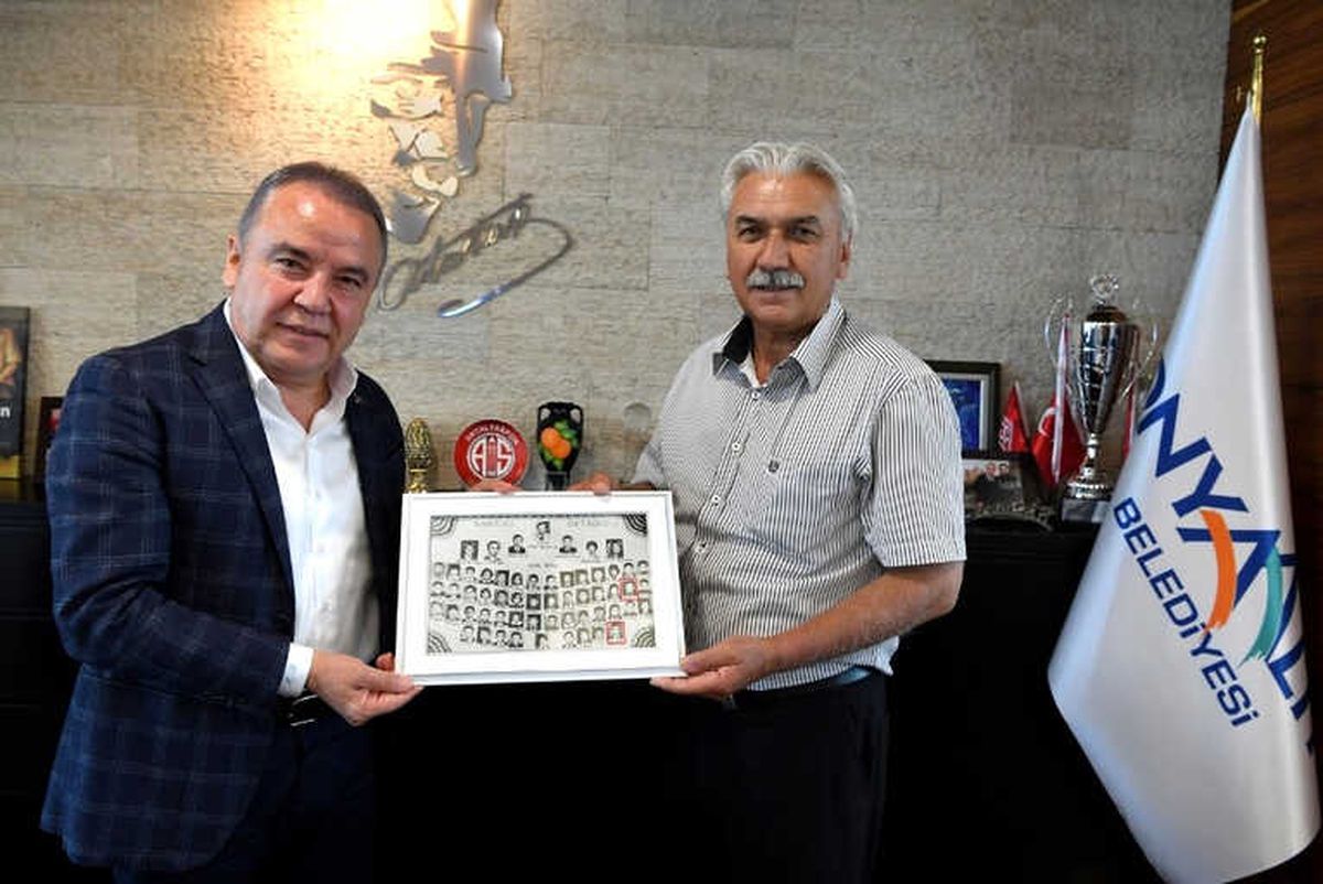 Başkan Böcek\'e Mahir Bölük\'ten Sürpriz