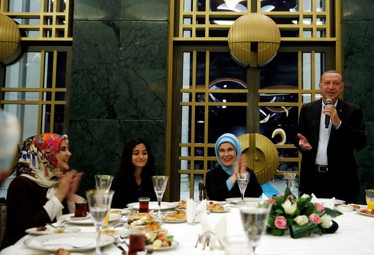 Cumhurbaşkanı Erdoğan Gençlerle Sahur Buluşmasında Konuştu (3)