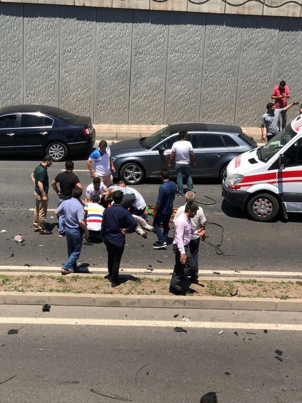 Diyarbakır-Şanlıurfa Yolu Üzeri Kadın Doğum ve Çocuk Hastanesi Önündeki Köprülü Kavşakta Otomobil,...