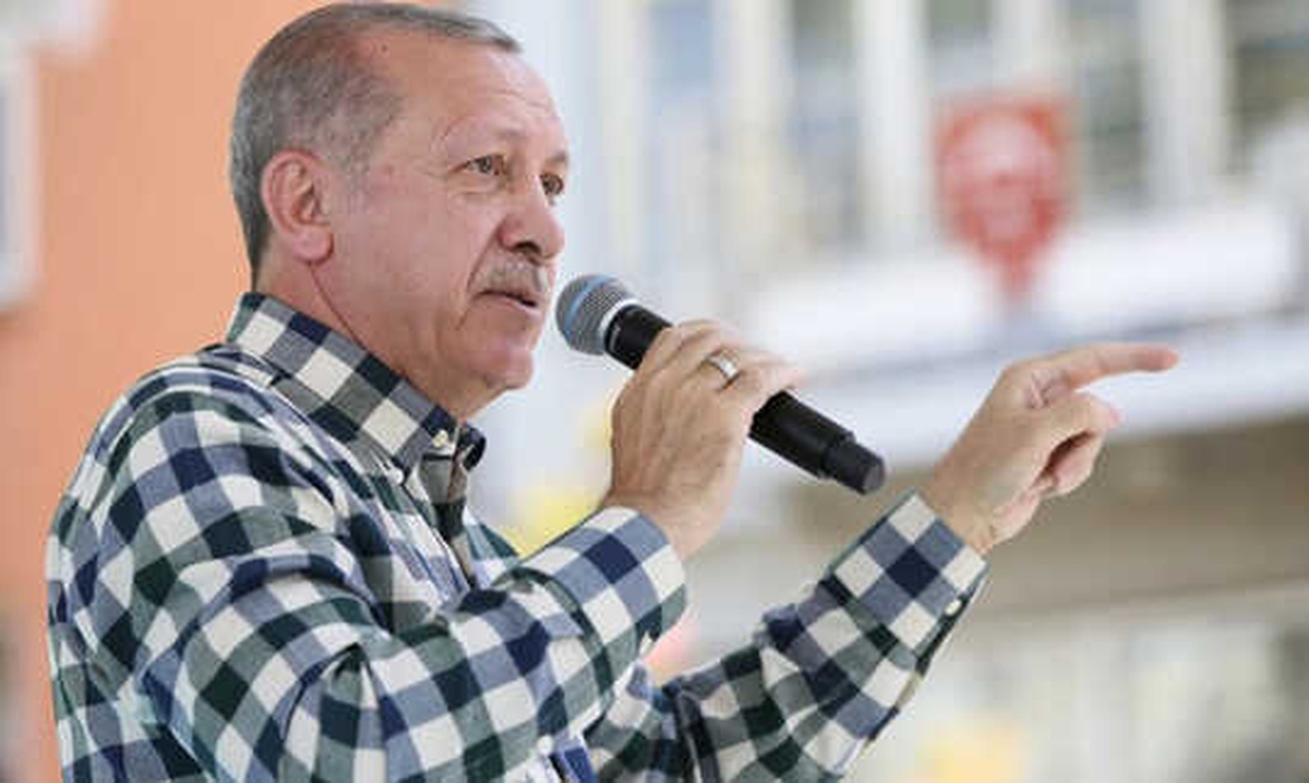 Erdoğan: Yıkacağım Dedi, Kuzu Kuzu Saraya Geldi