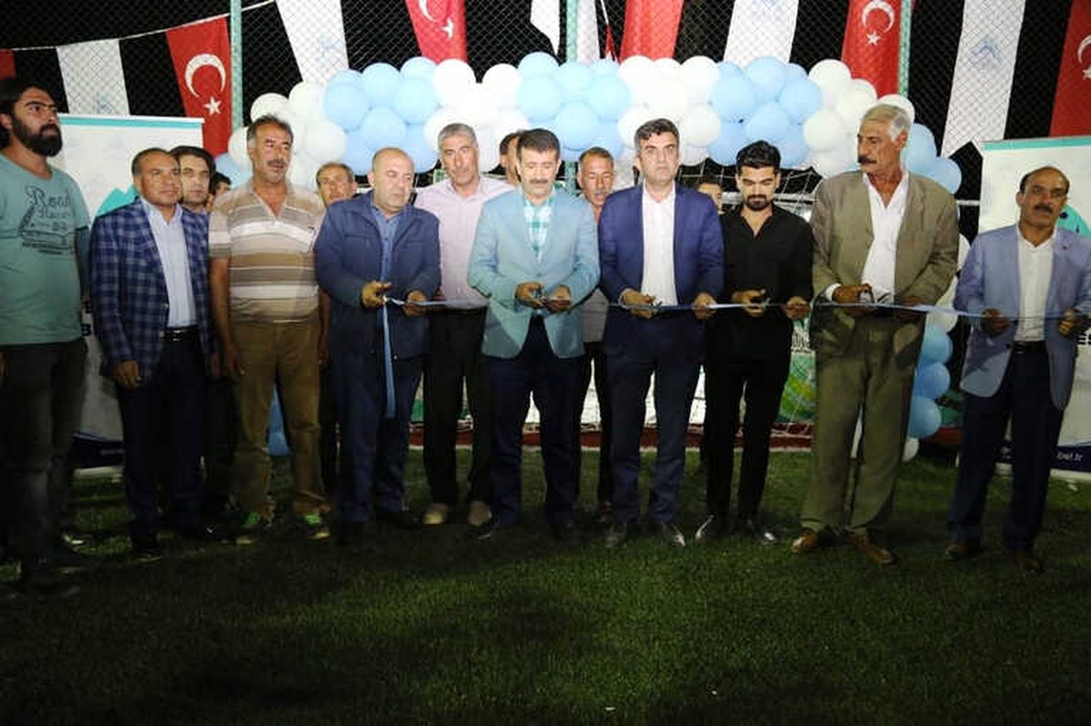 Eyyübiye\'de Yapımı Tamamlanan Spor Kompleksinin Açılışı Yapıldı