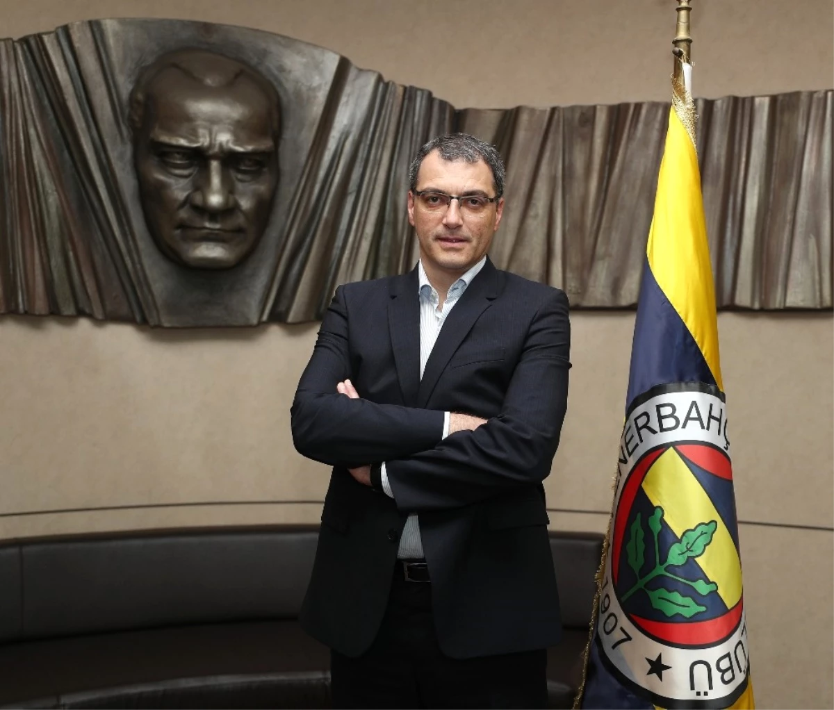 Fenerbahçe Comolli\'yi Resmen Açıkladı