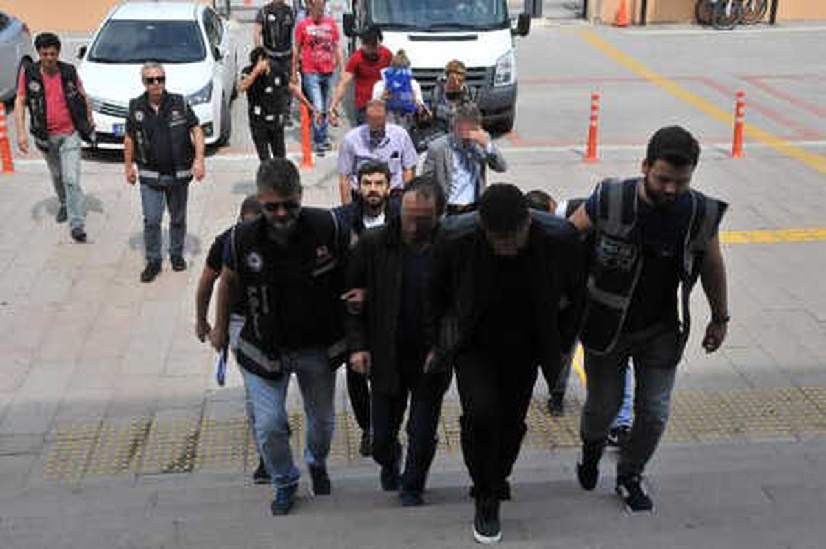 Fetö Şüphelilerini Yurt Dışına Kaçıran 6 Organizatör Tutuklandı
