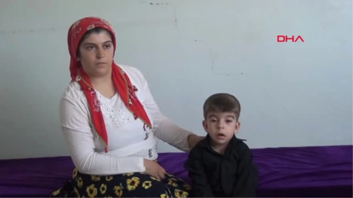 Gaziantep 4 Yaşındaki Reşit\'in Kulağındaki İşitme Cihazı Çalındı
