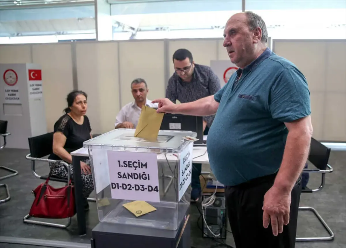 Gümrük Kapılarında Oy Verme İşlemi