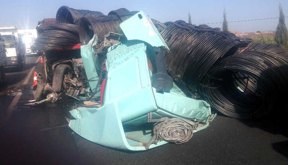 Hurdaya Dönen Tırdan Sağ Çıktı