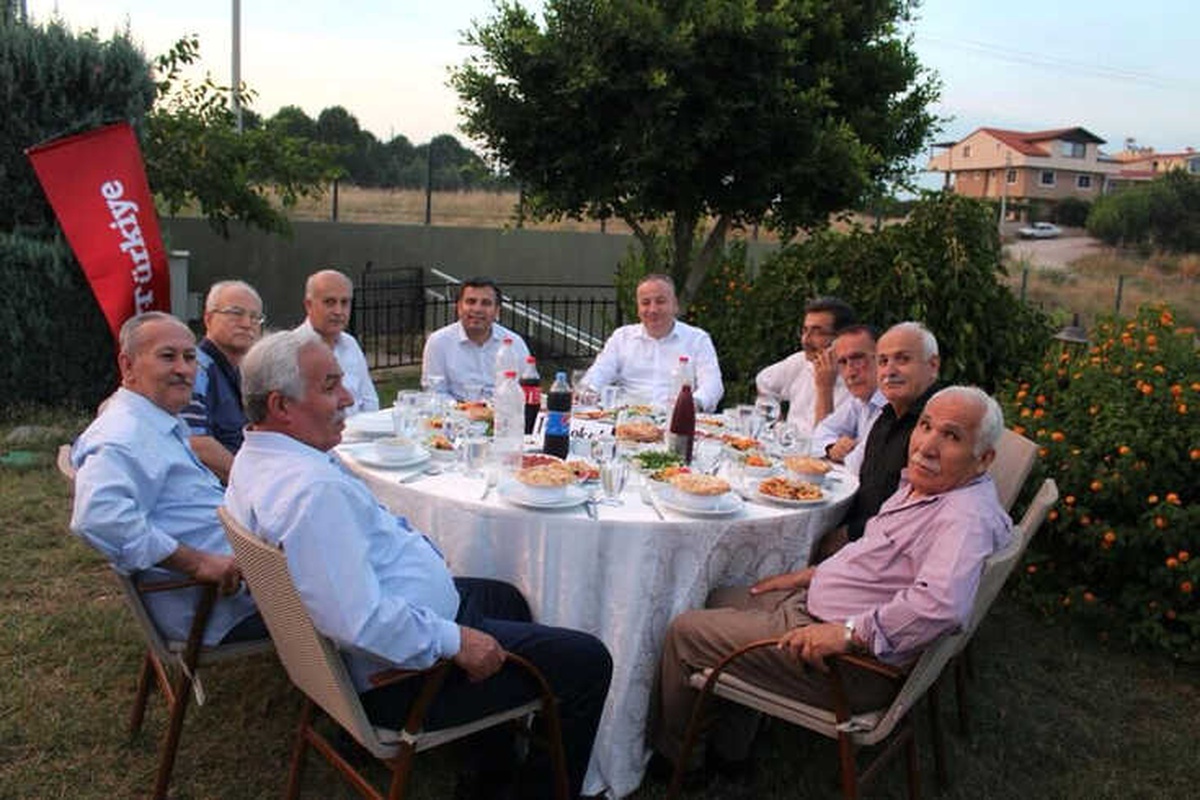 İhlas Pazarlama Yöneticileri ve Çalışanları Çukurova Zirvesi\'nde Buluştu
