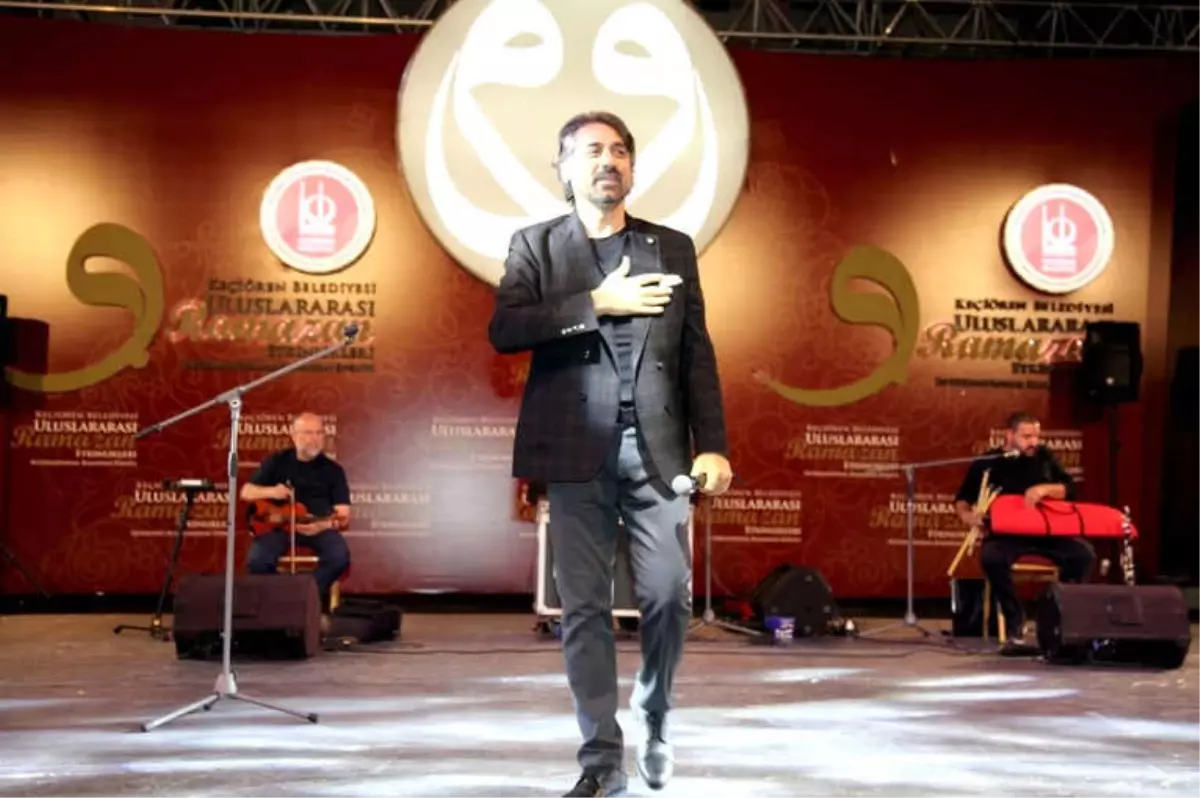 İlahi Konserinde Manevi Atmosfer Doruğa Çıktı