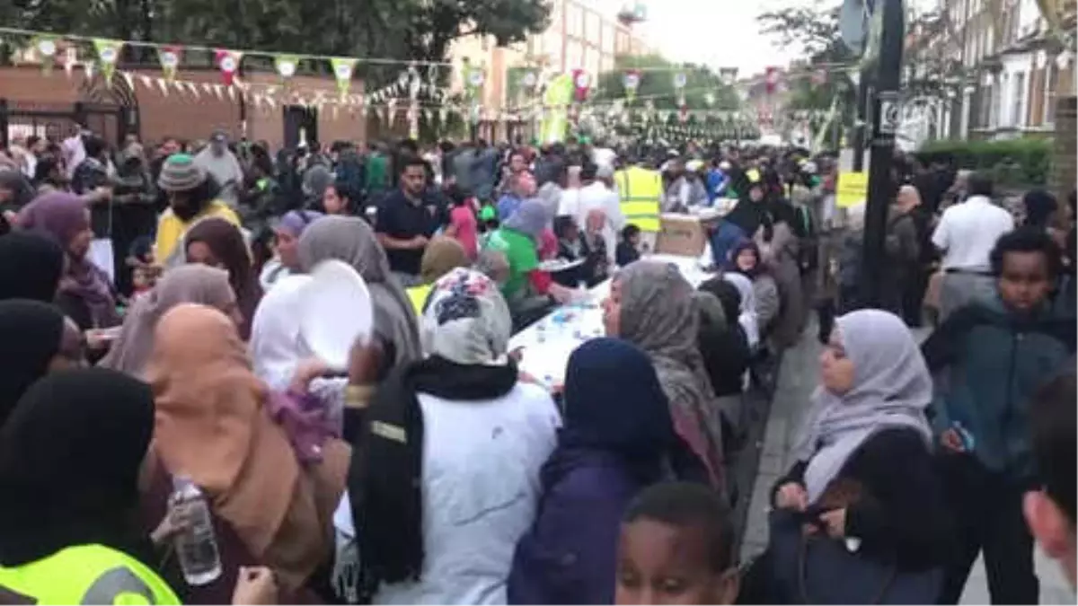 İngiltere\'de Sokak İftarı - Londra