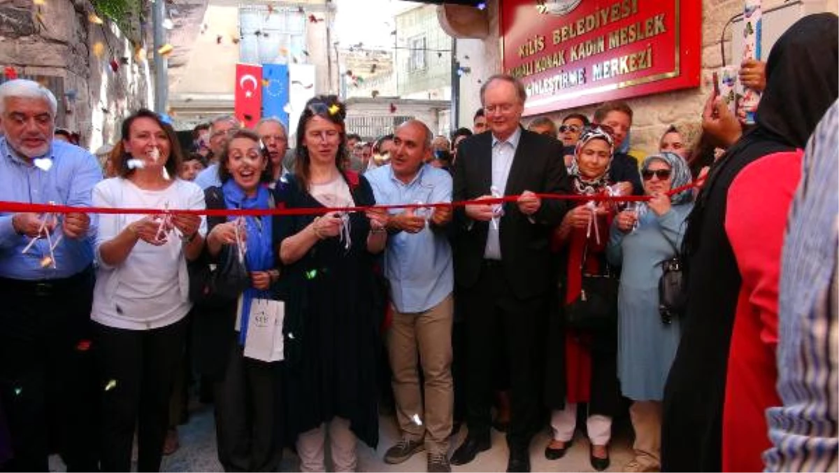 Kilis\'te Kadınlar İçin Meslek Zenginleştirme Merkezi Açıldı
