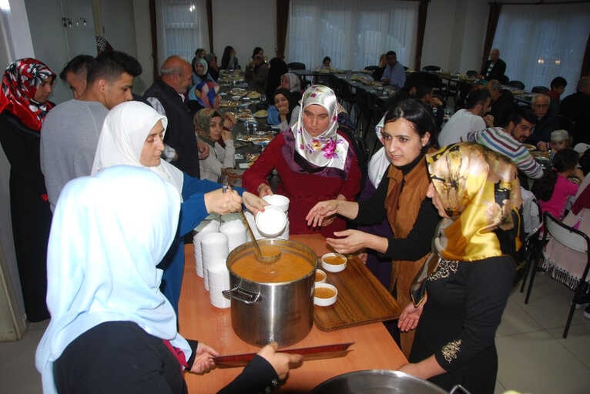 Kızılcahamam Güreş Takımı Sporcuları ve Aileleri İftarda Bir Araya Geldi
