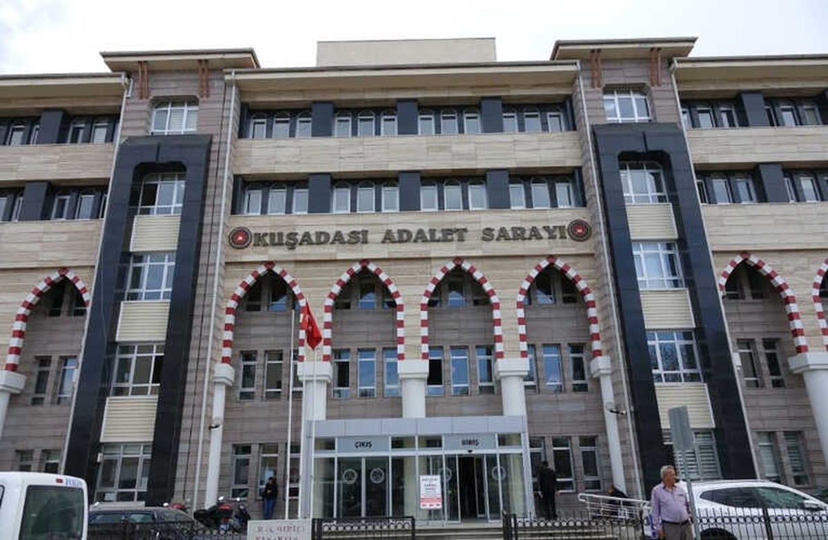 Kuşadası\'nda Çeşitli Suçlardan Aranan 6 Kişi Yakalandı