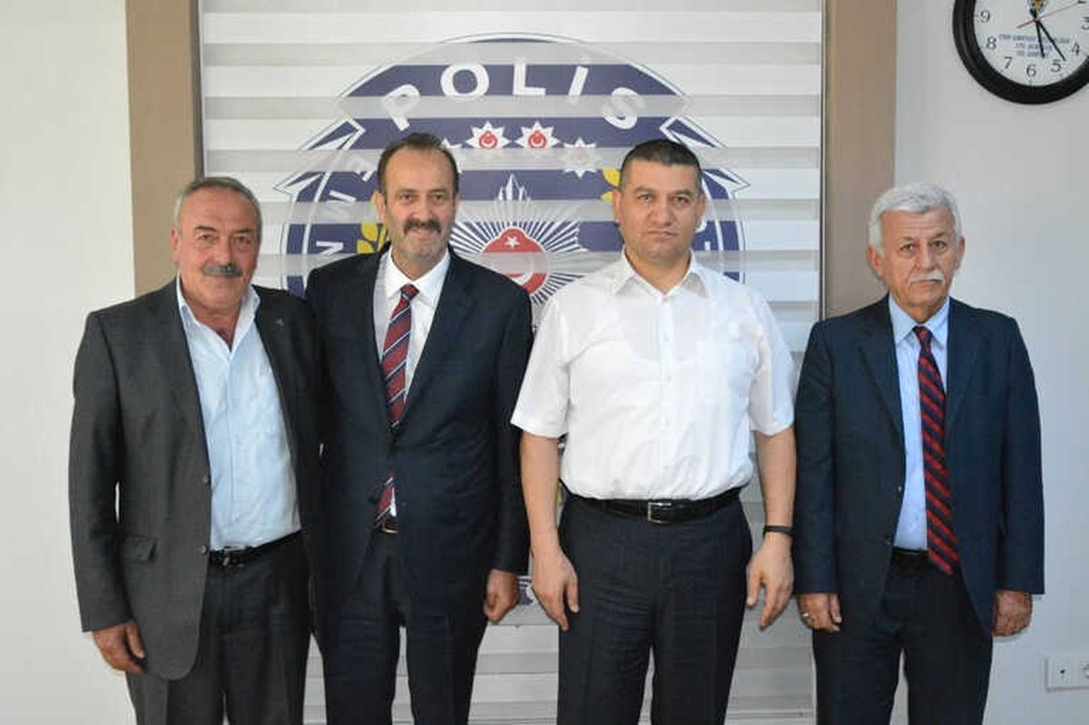 MHP\'li Osmanağaoğlu\'ndan Tire Emniyet Müdürlüğü\'ne Anlamlı Ziyaret