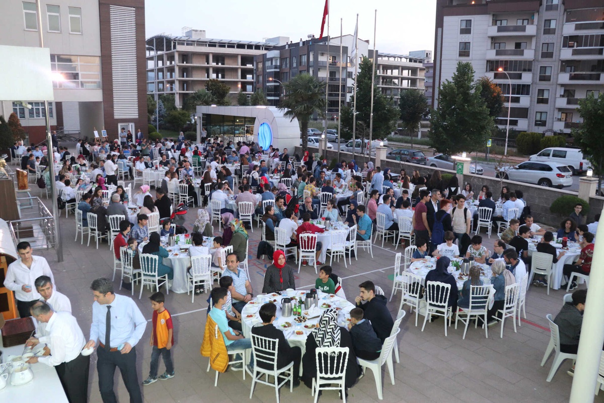Osmangazi\'de Mezuniyet Coşkusu