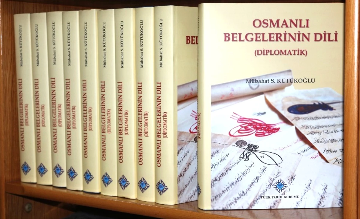 Osmanlı Belgelerinin Dili 4. Baskısıyla Okurlarla Buluştu