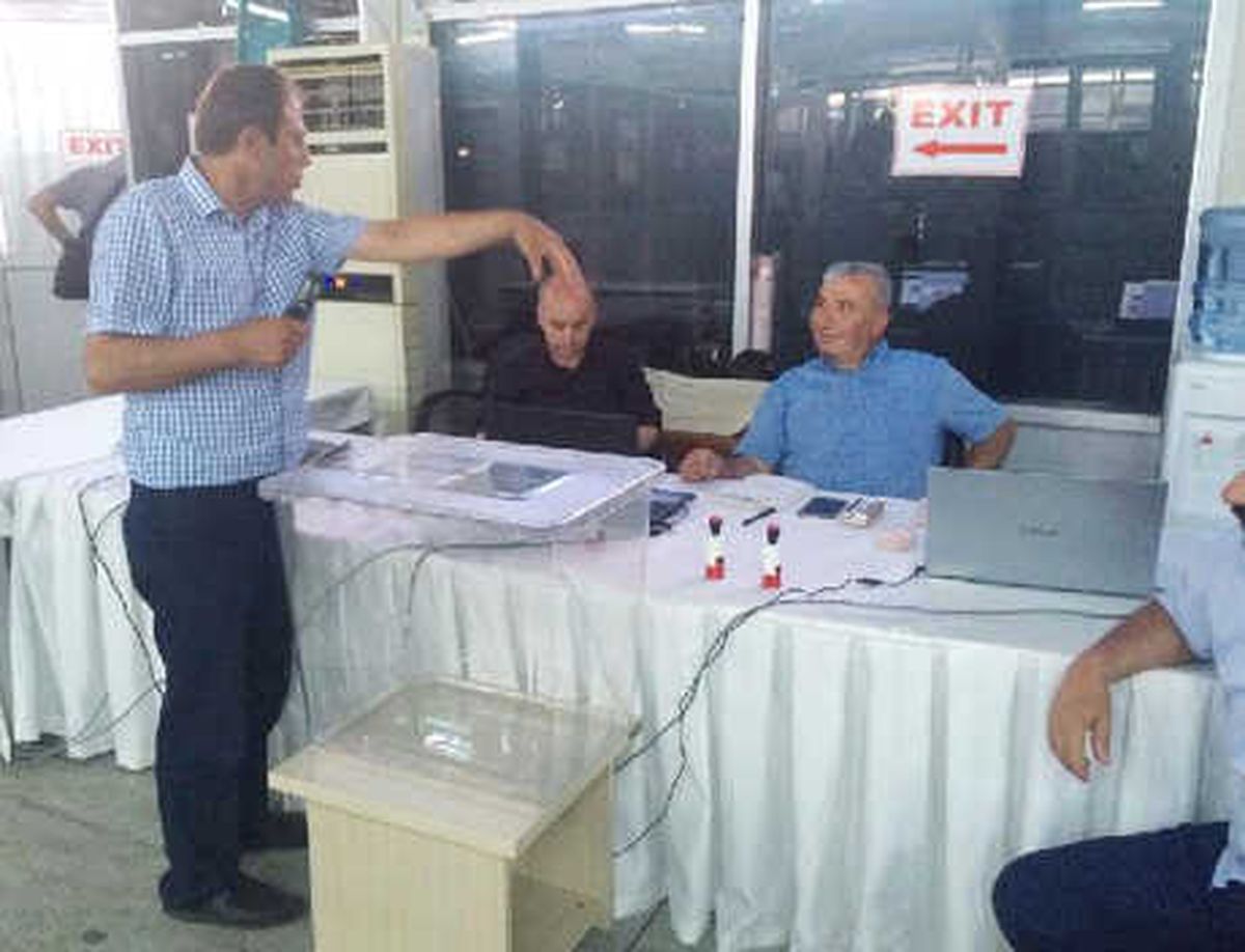 Sarp Sınır Kapısı\'nda İlk Günde 14 Kişi Oy Kullandı