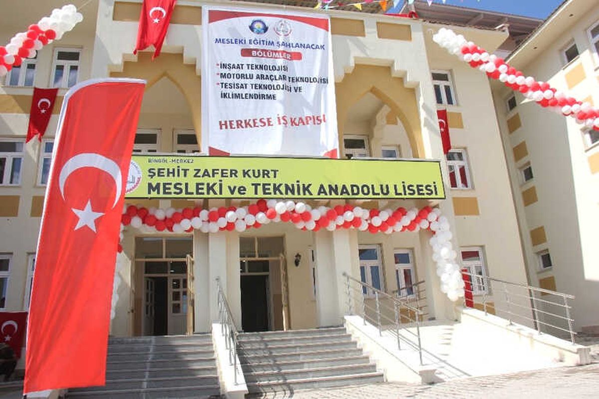 Şehit Özel Harekat Müdürünün Adı Okula Verildi