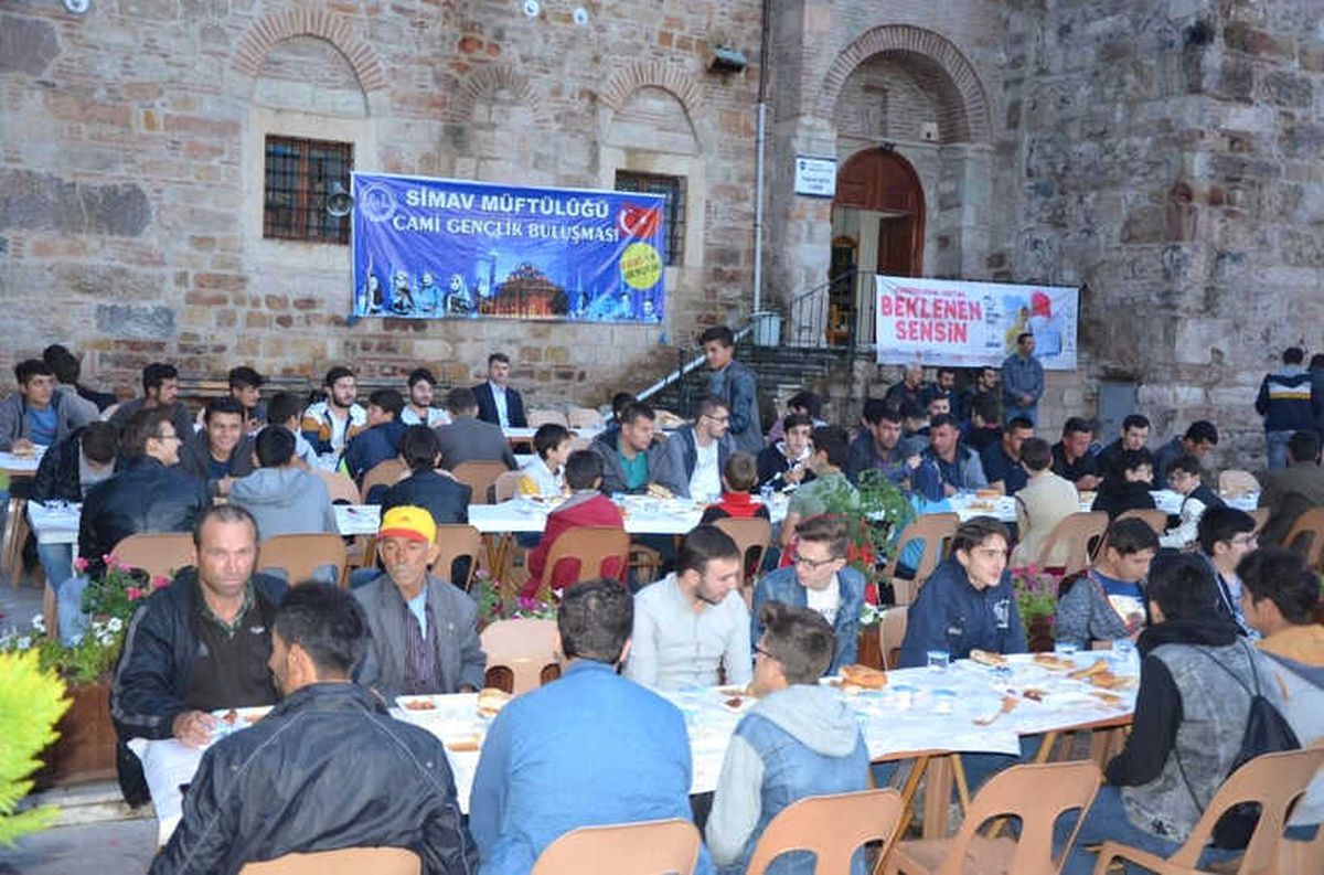Simav\'da \'Cami-gençlik\' Buluşması